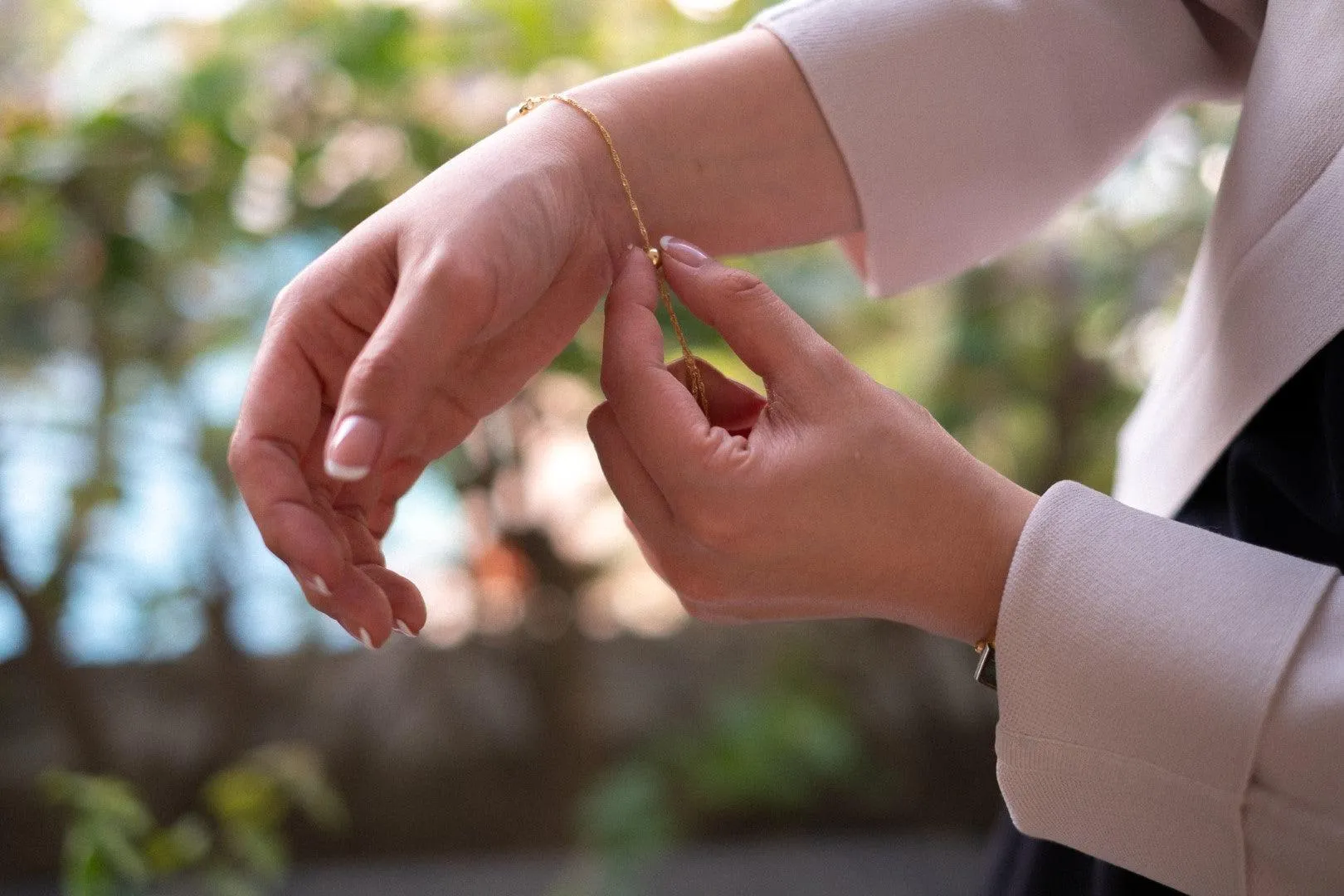 𝙈𝙧𝙨 𝘿𝙖𝙧𝙘𝙮 - Fresh Water Pearl Adjstuable Bracelet