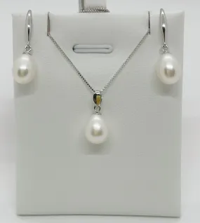 8-9mm Set of Earrings and Pendant Freshwater Pearl