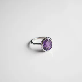 Amethyst Oval Gemstone Daywear .925 Sterling Silver Ring