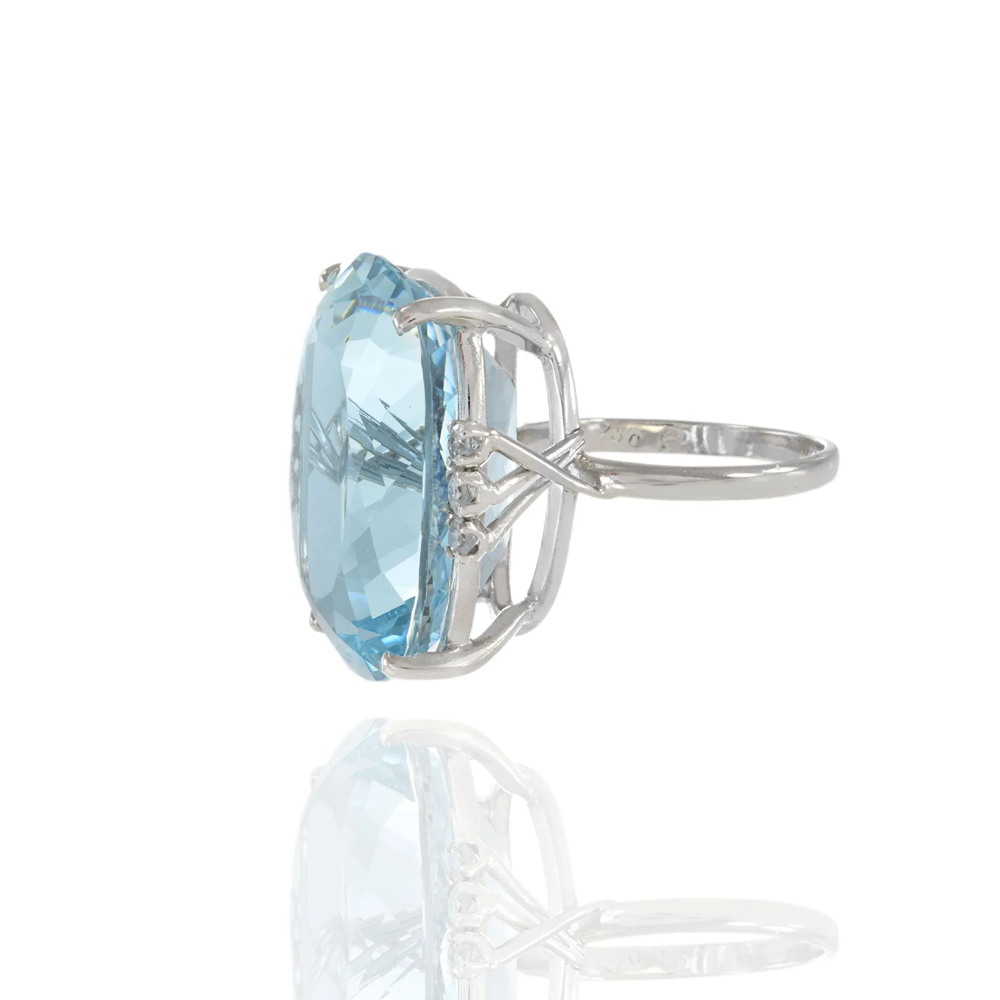 Estate Retro Era 18KT White Gold Natural Aquamarine And Diamond Ring