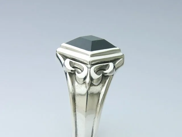 Hide Snake Onyx Ring