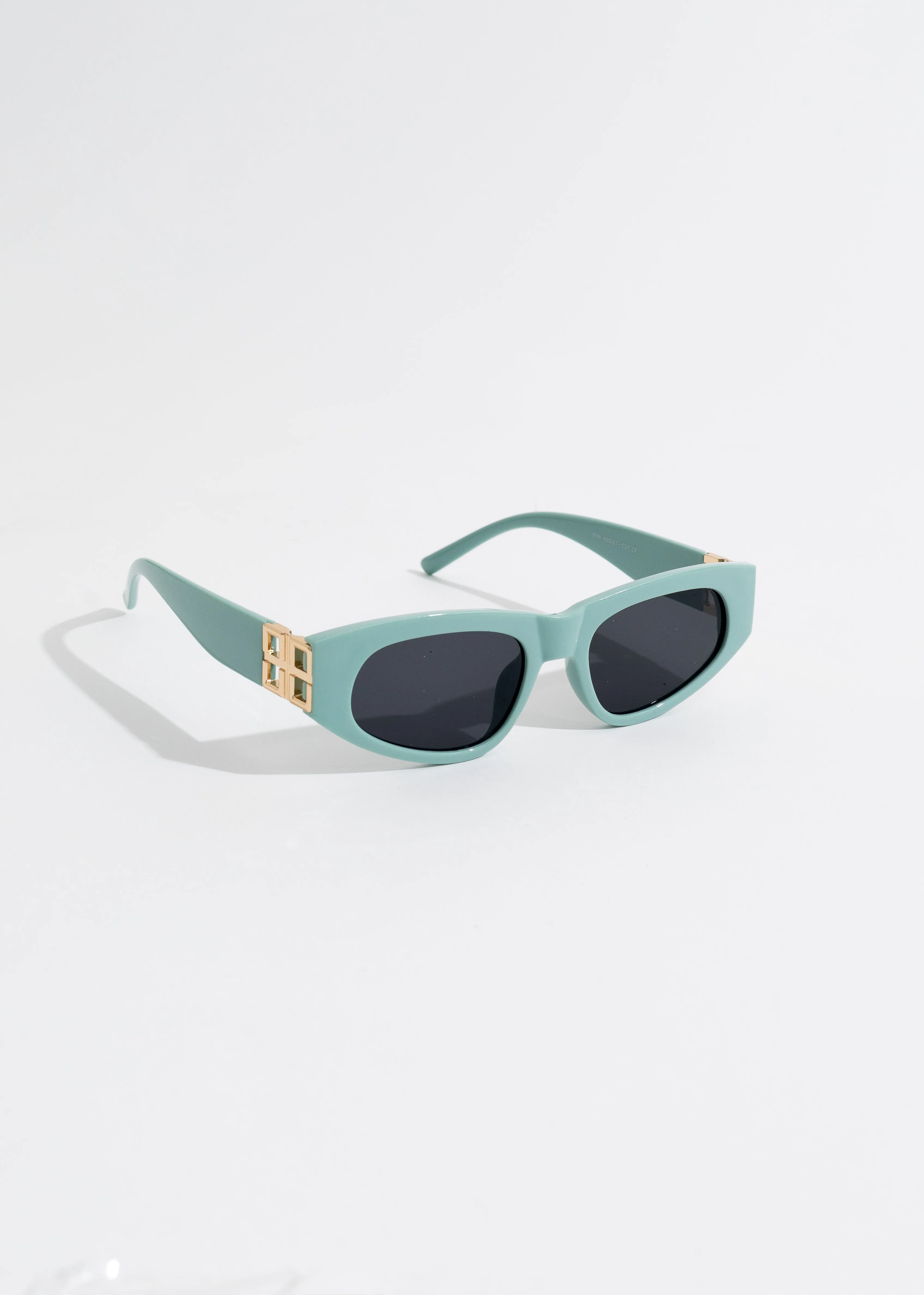 Keep Watching Oval Sunglasses Green