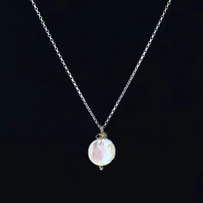 Luna Pearl Necklace