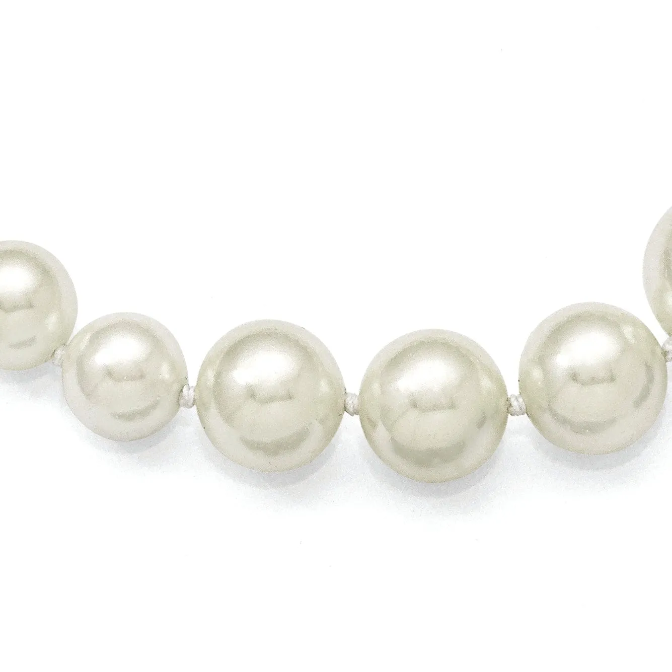 Majestik Graduated White Shell Pearl Necklace