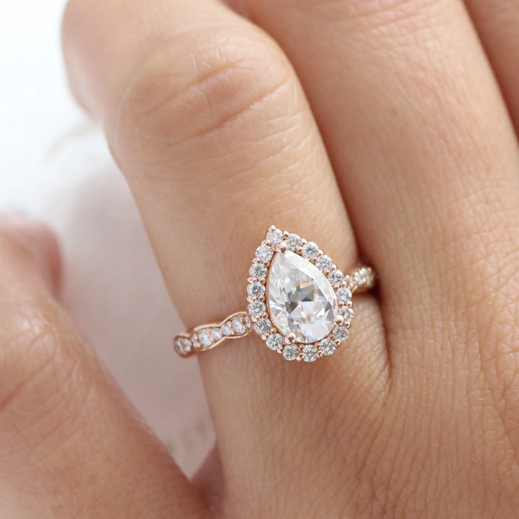 Pear Moissanite Engagement Ring in Luna Halo Diamond Scalloped Band