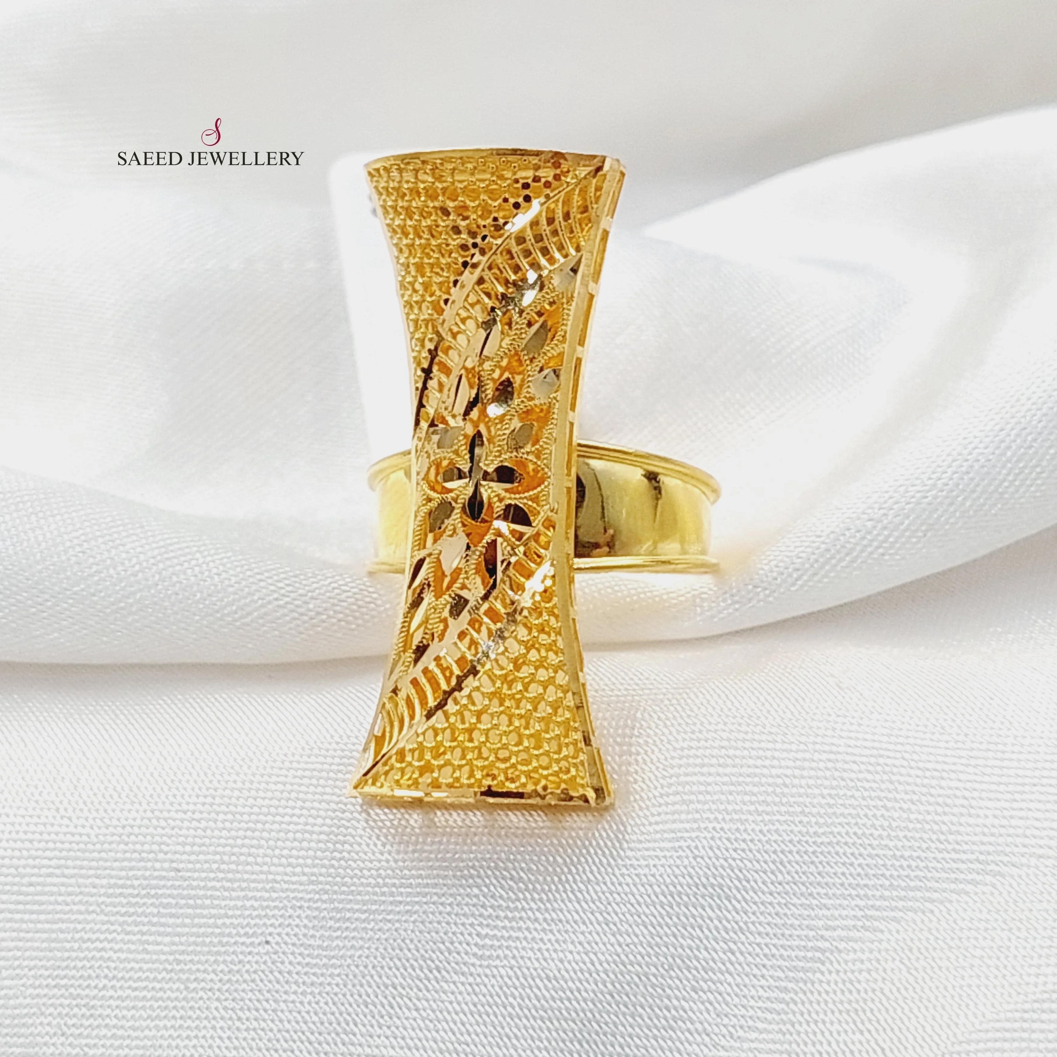 Tie Kuwaiti Ring