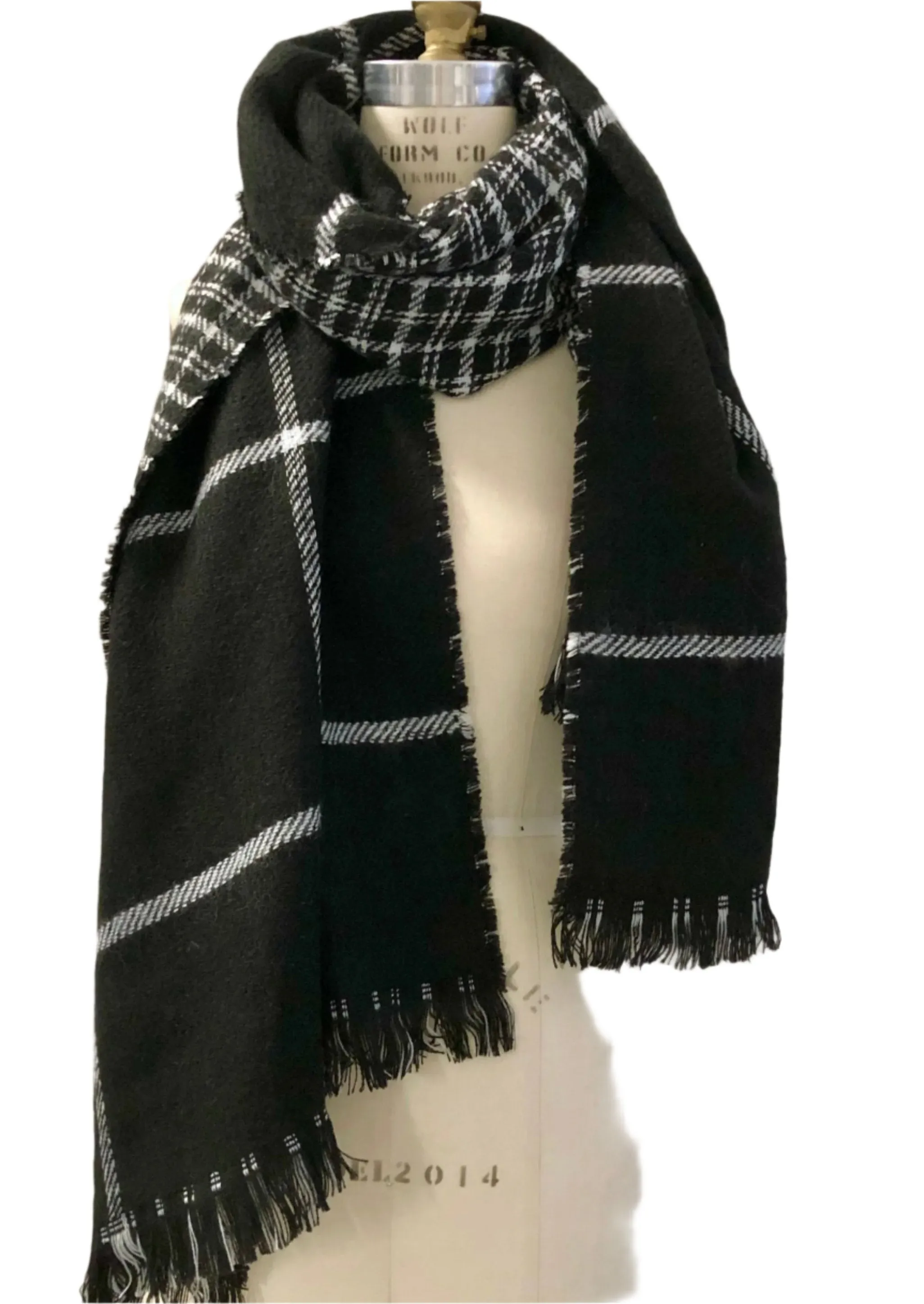 Unisex black & white reversible acrylic check scarf, approx 27" x 80"